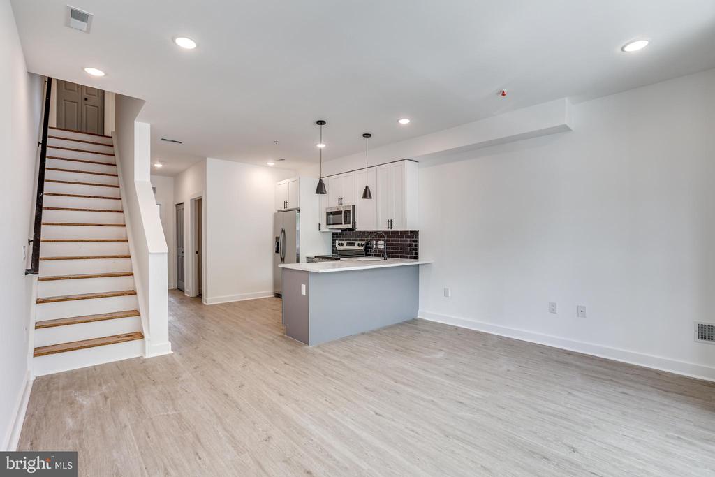 922 W ARIZONA ST #2