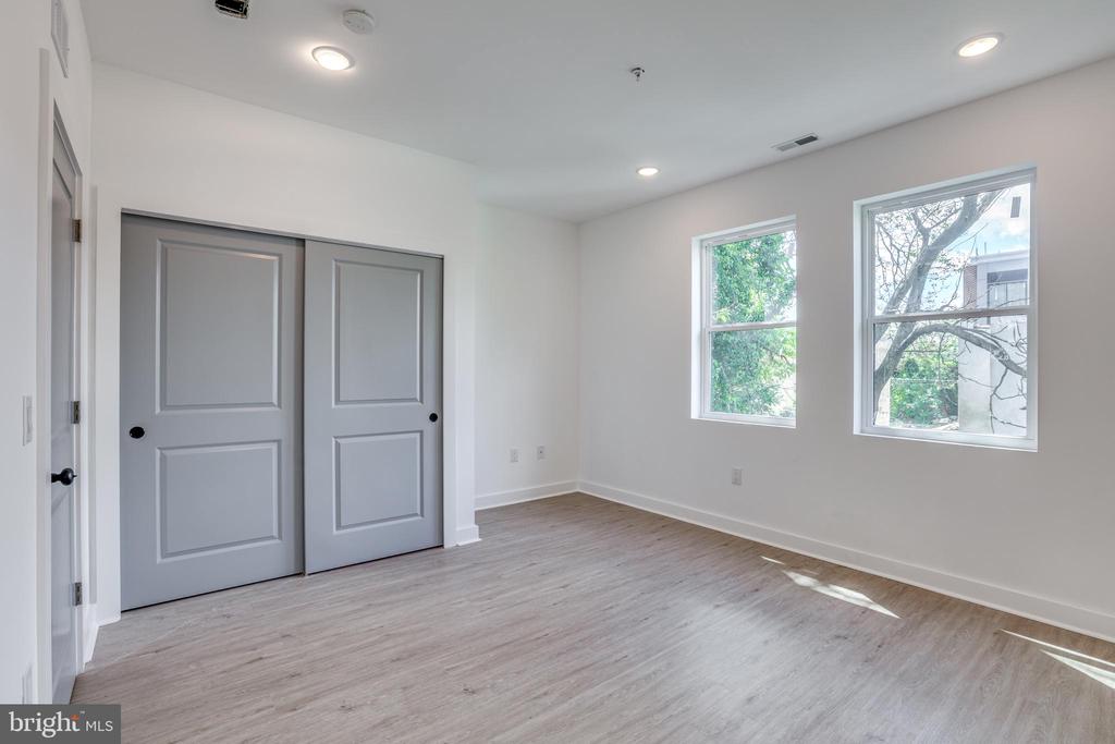 922 W ARIZONA ST #2