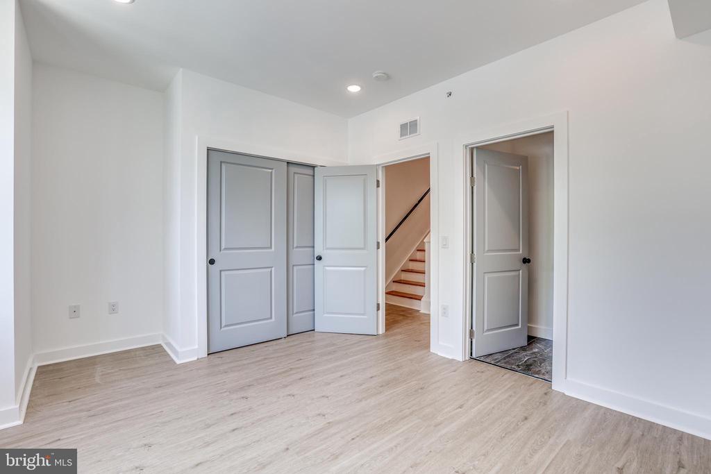 922 W ARIZONA ST #2