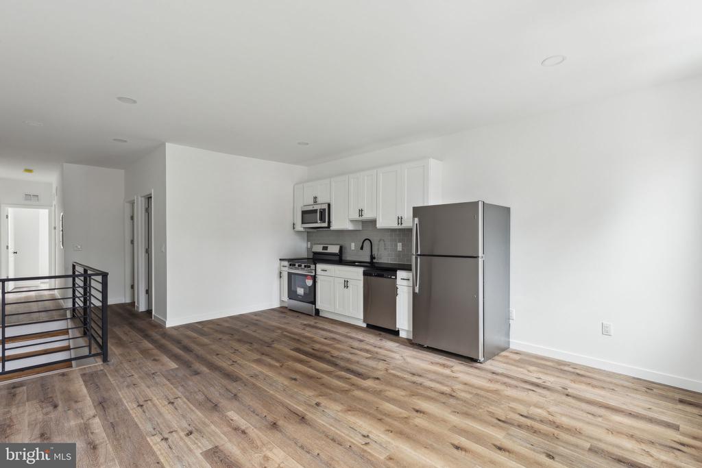 38 S SALFORD ST #2