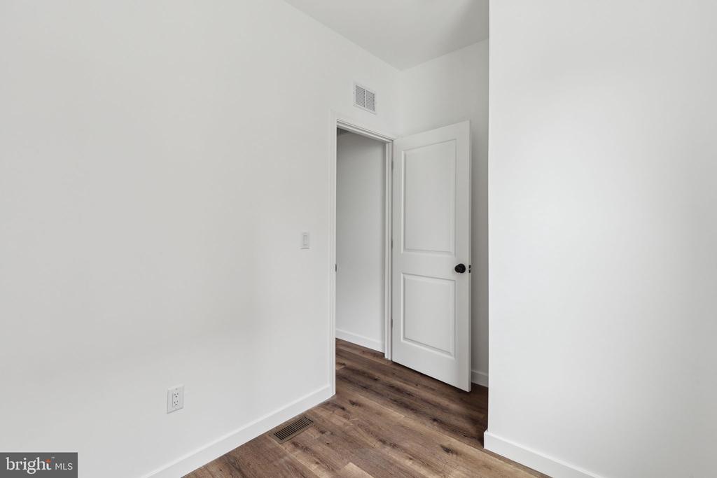38 S SALFORD ST #2