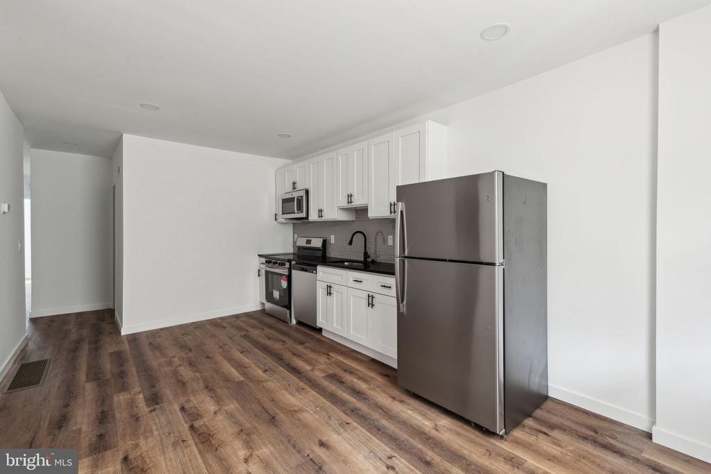 38 S SALFORD ST #1
