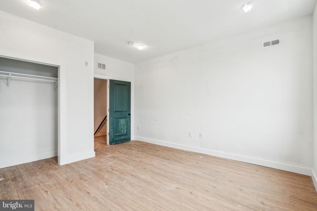 4163 MANTUA AVE #4