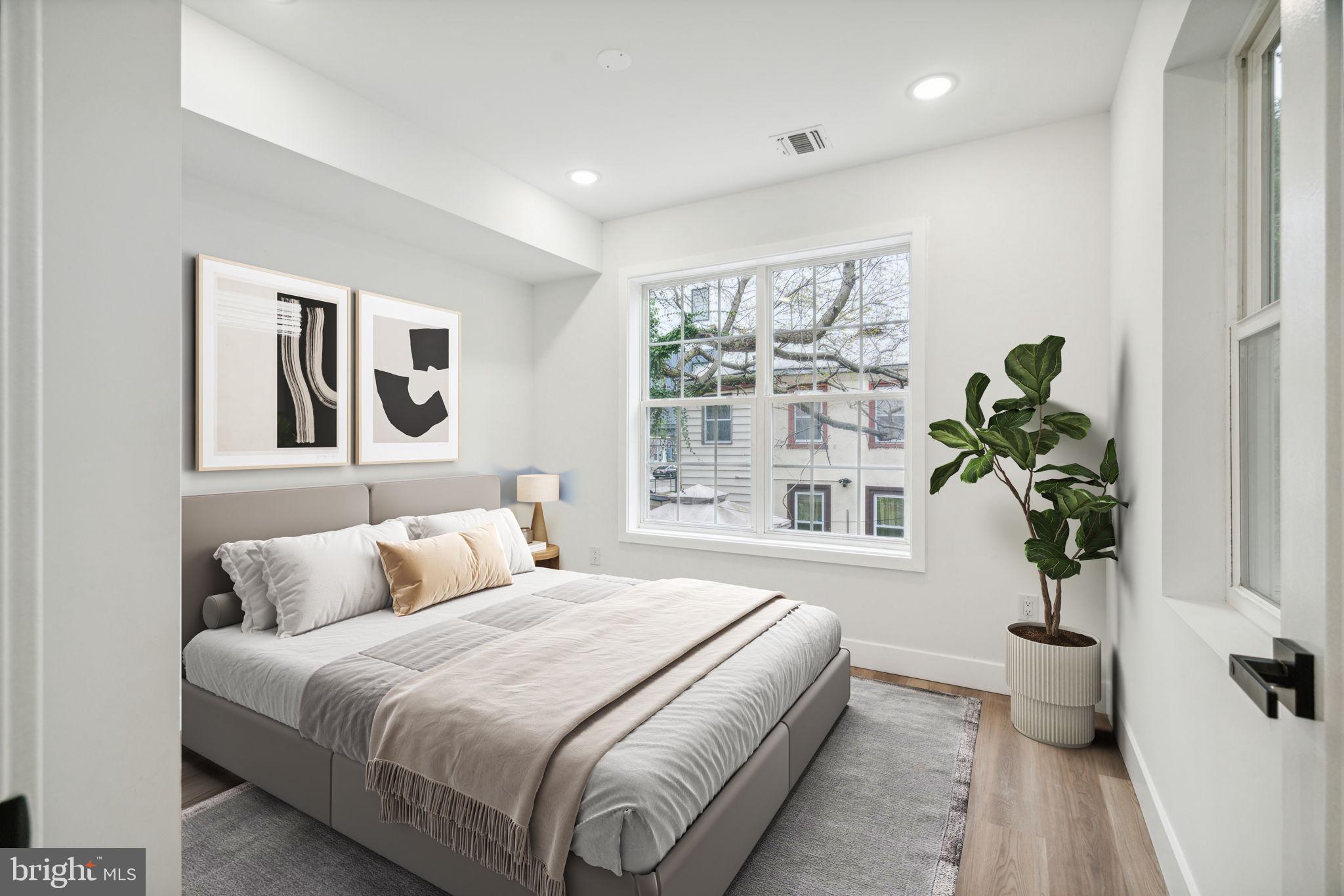 2330 FRANKFORD AVE #3