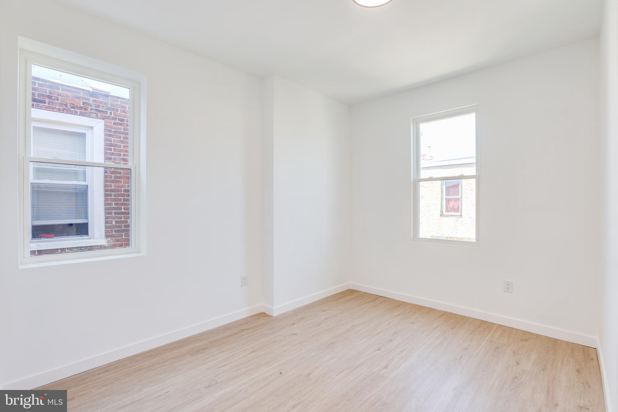 5855 LARCHWOOD AVE #2