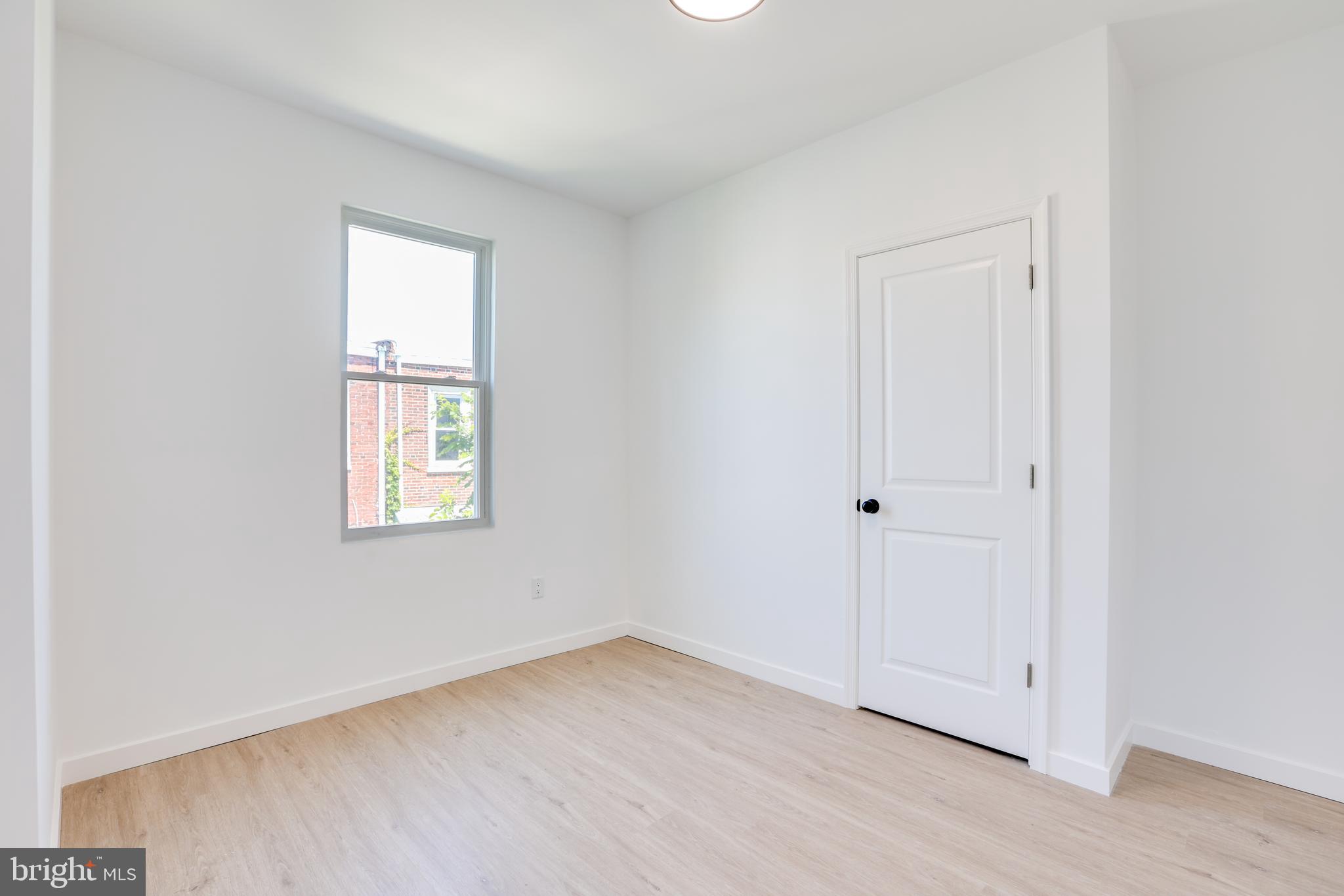 5855 LARCHWOOD AVE #2