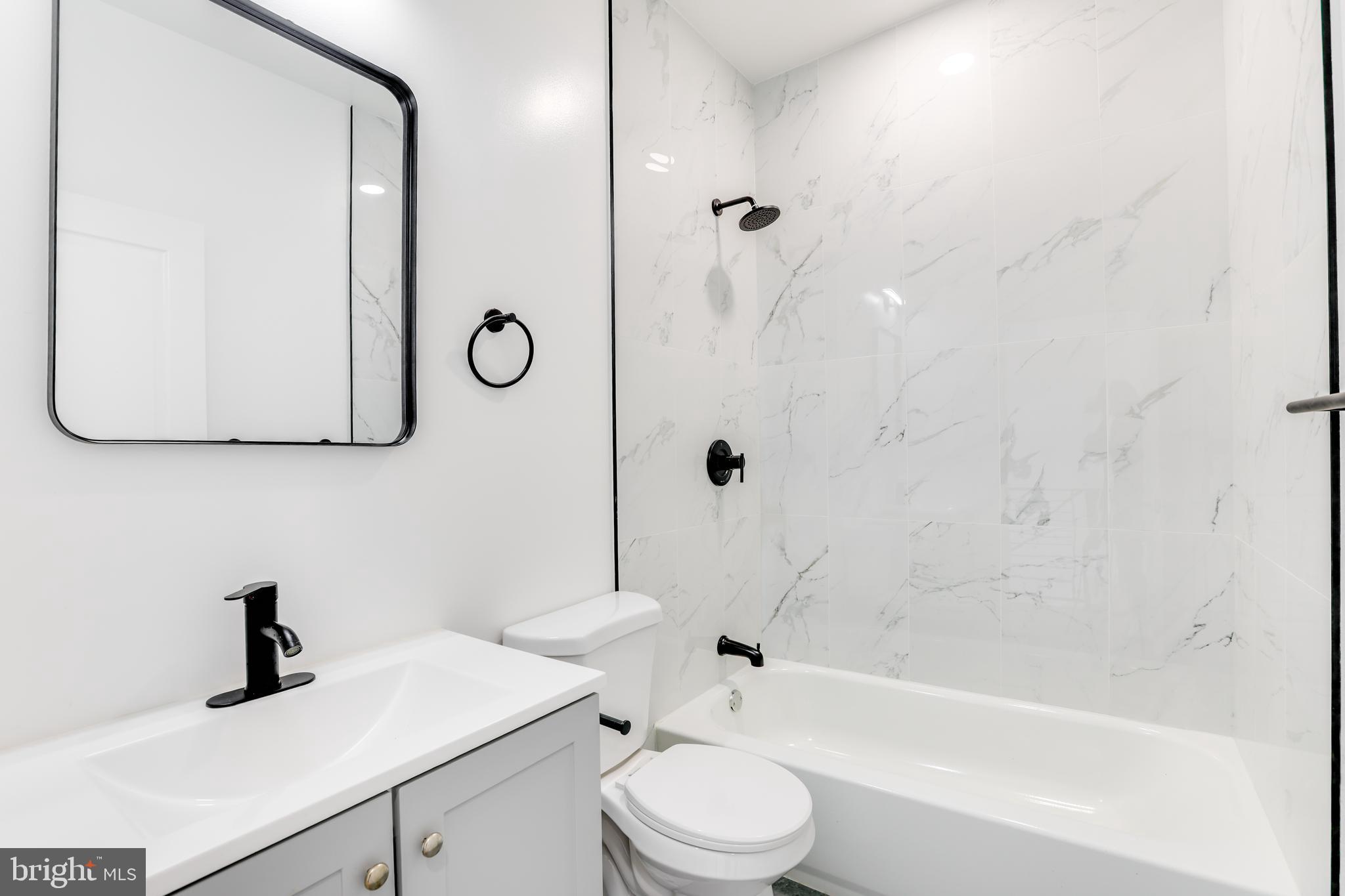 5855 LARCHWOOD AVE #2