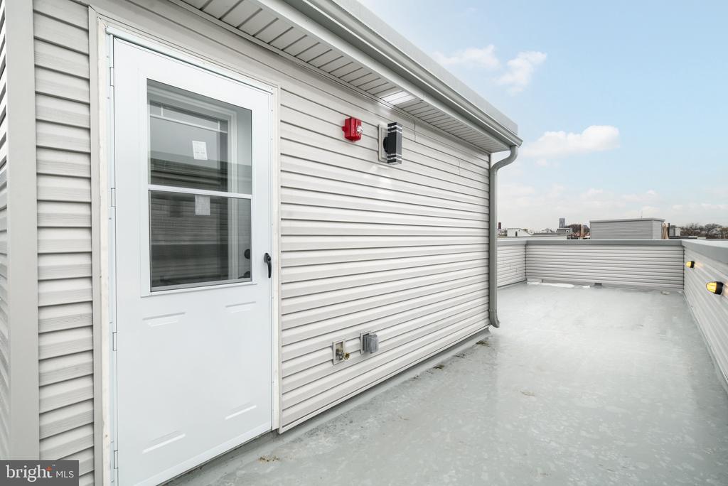 411 W HEWSON ST #3
