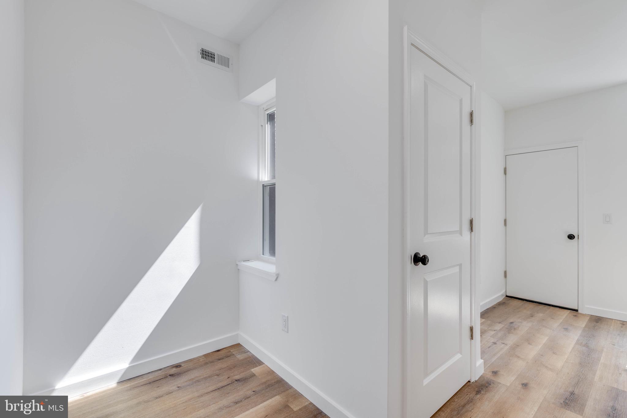 2209 S BUCKNELL ST #1