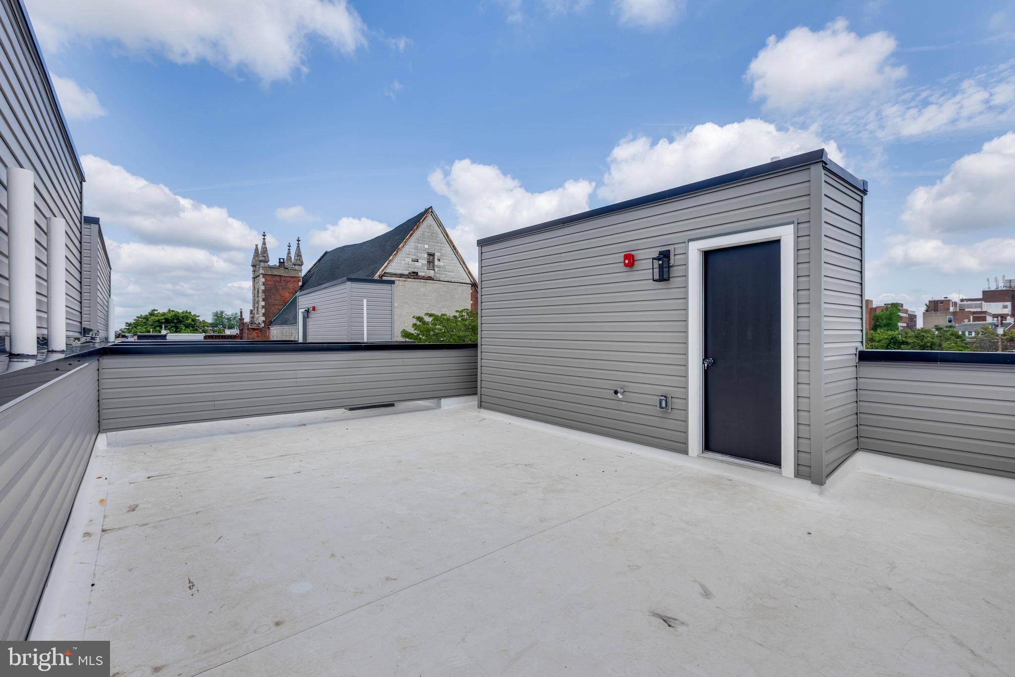 2502 N LAWRENCE ST #3