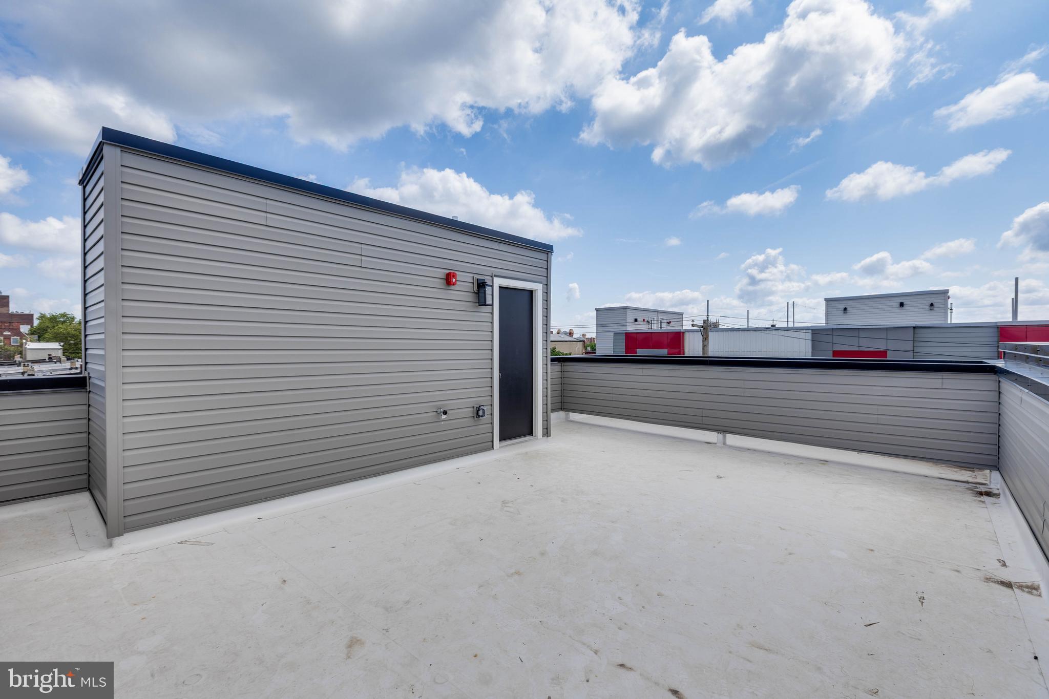 2502 N LAWRENCE ST #3