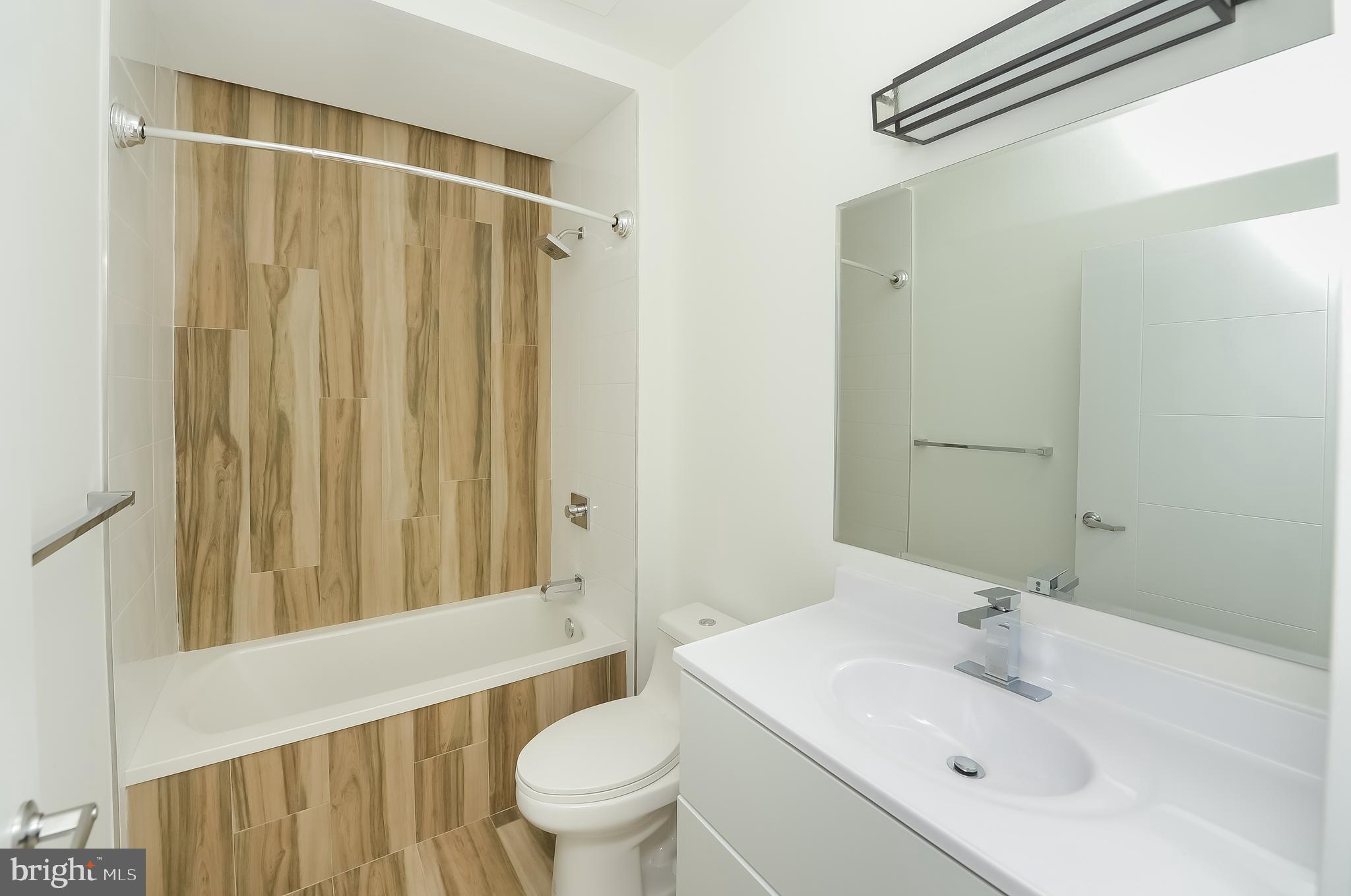 1214 N AMERICAN ST #C208