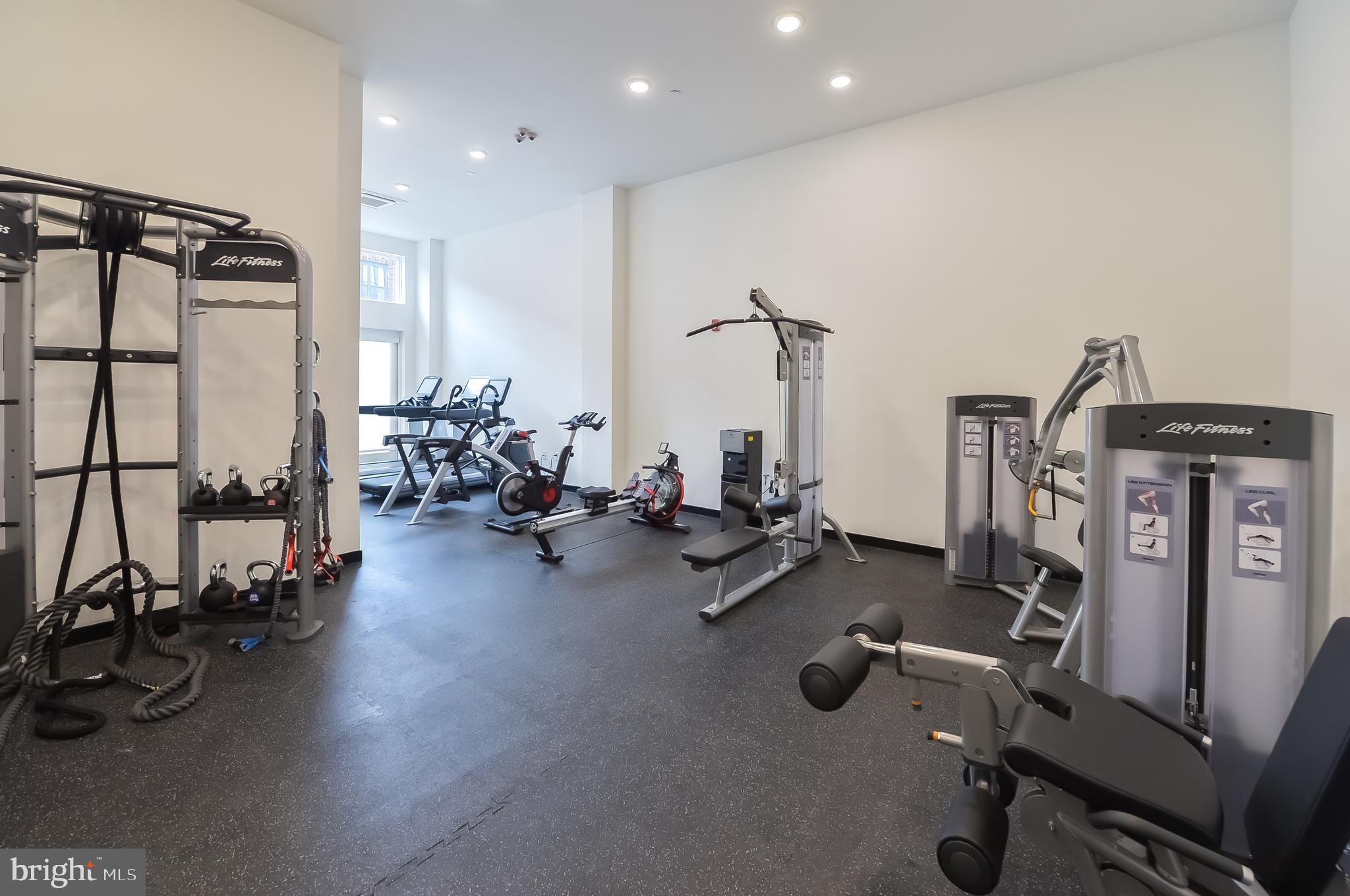 1214 N AMERICAN ST #C208