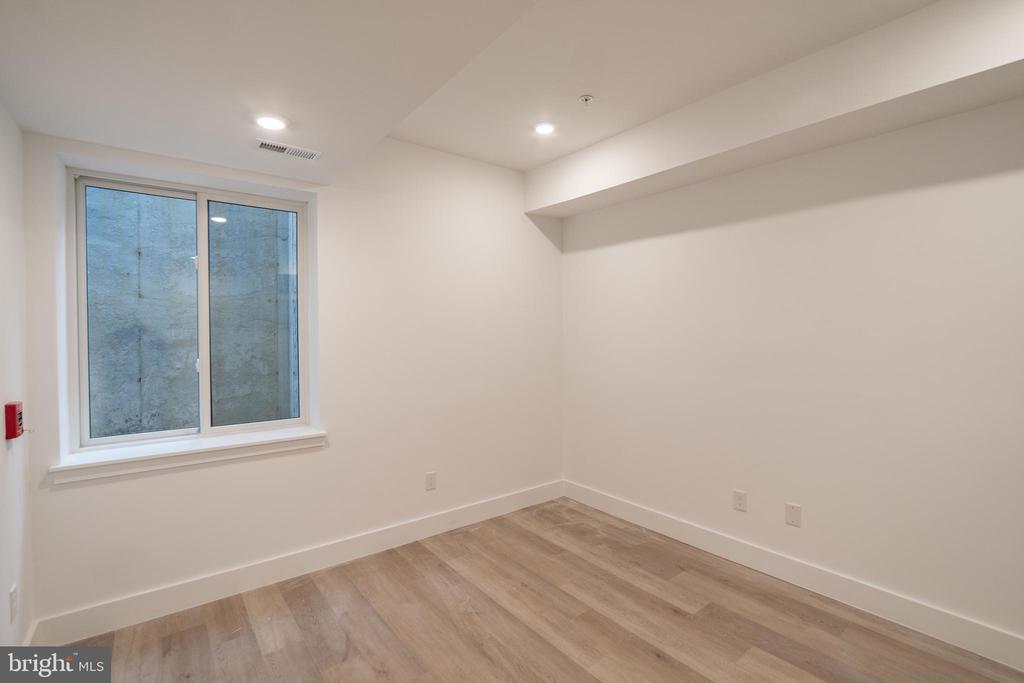 36 N 40TH ST #UNIT 16