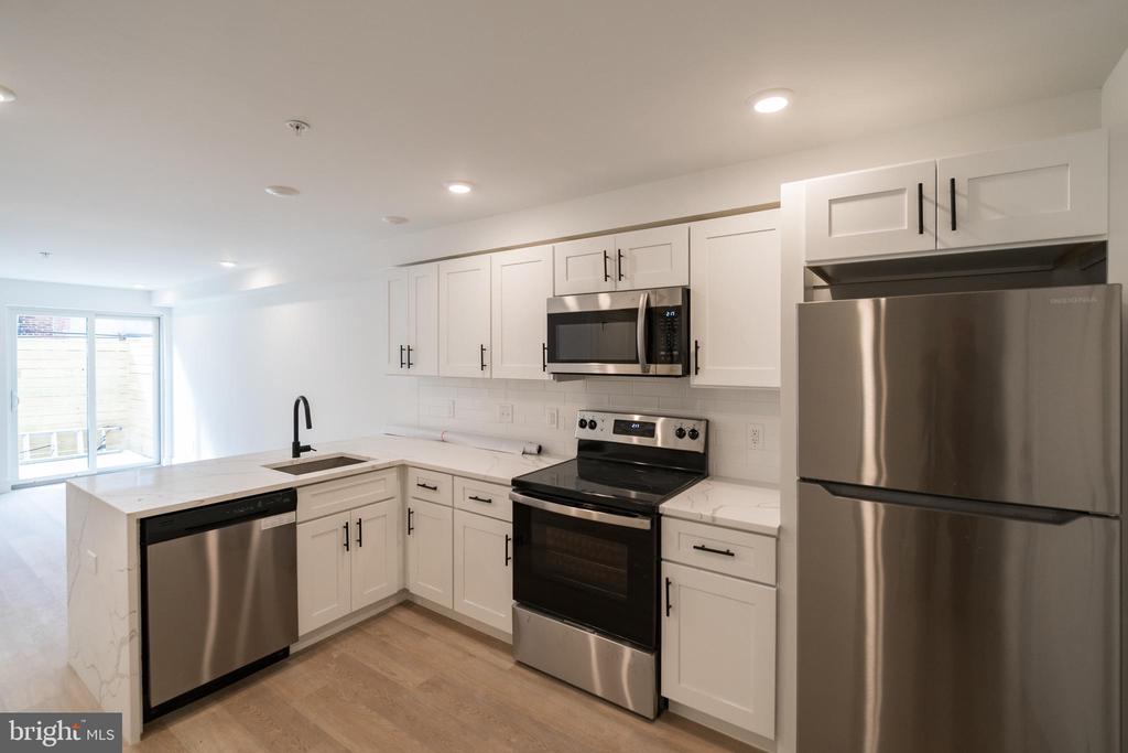 36 N 40TH ST #UNIT 16