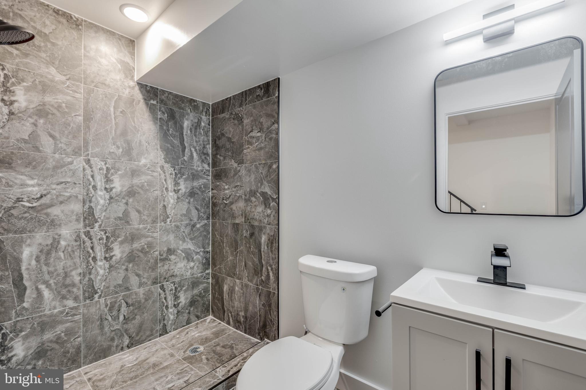 2314 N SYDENHAM ST #1