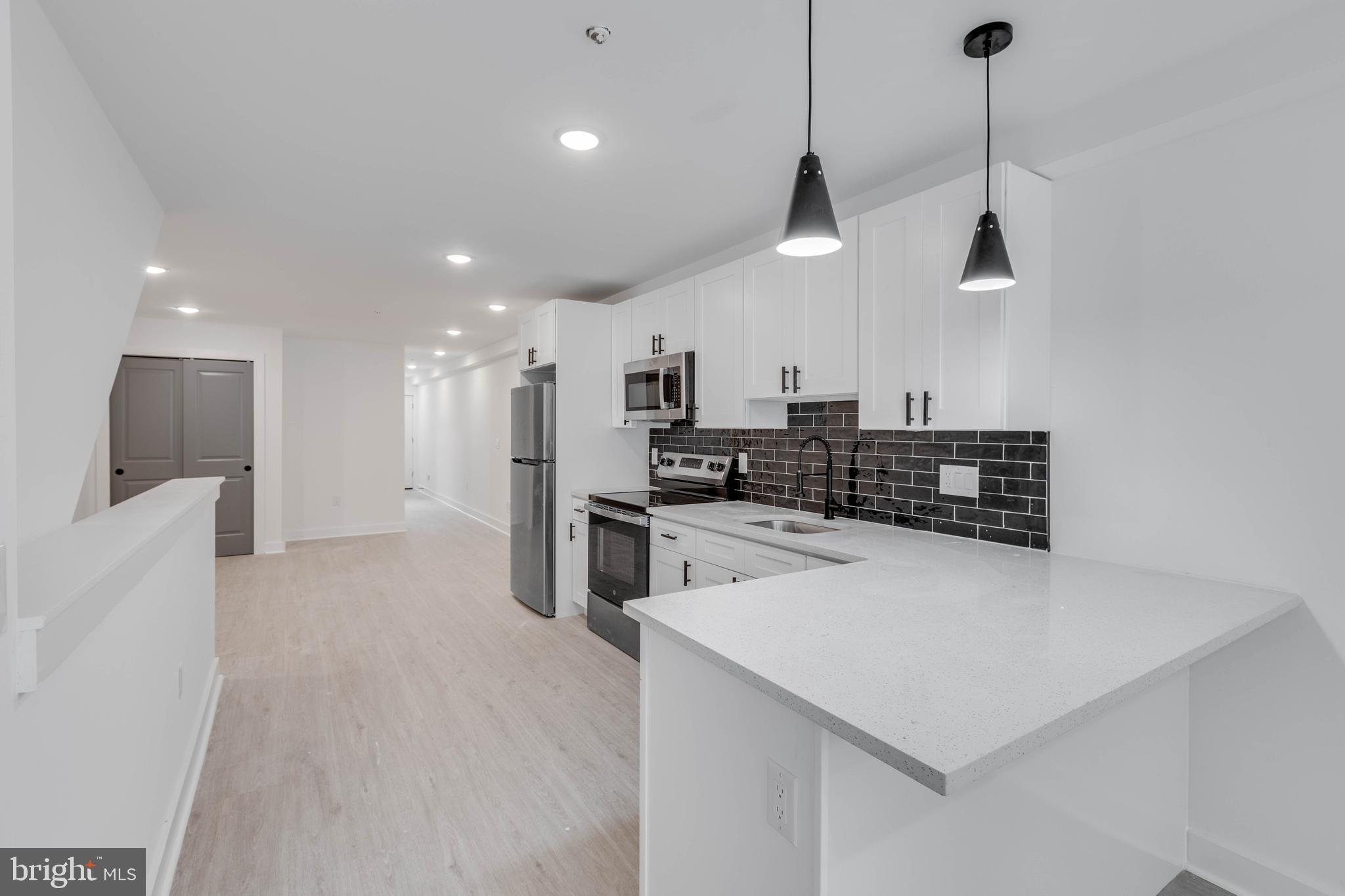 2314 N SYDENHAM ST #1