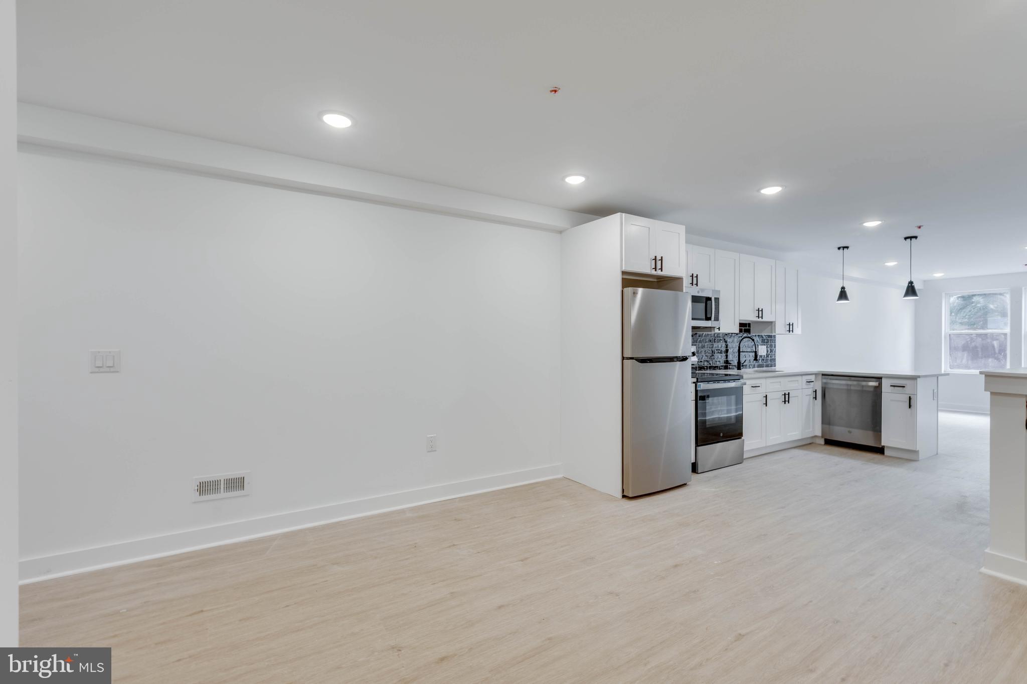 2314 N SYDENHAM ST #1