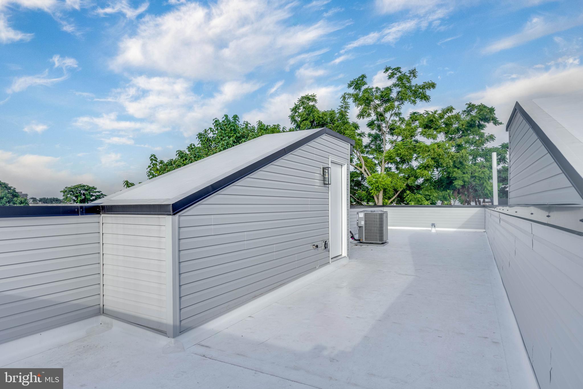 2314 N SYDENHAM ST #2