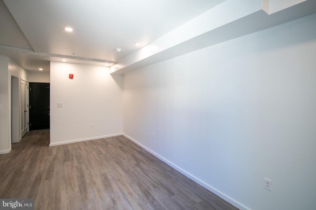 1201 VINE ST #403