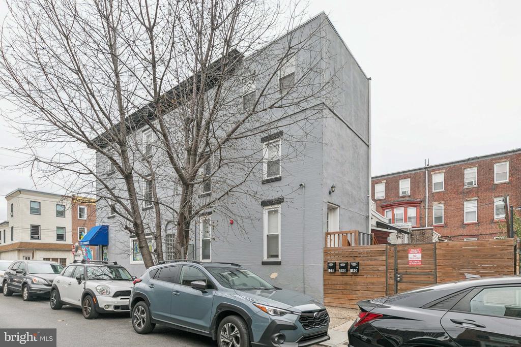 2227 E CUMBERLAND ST #2
