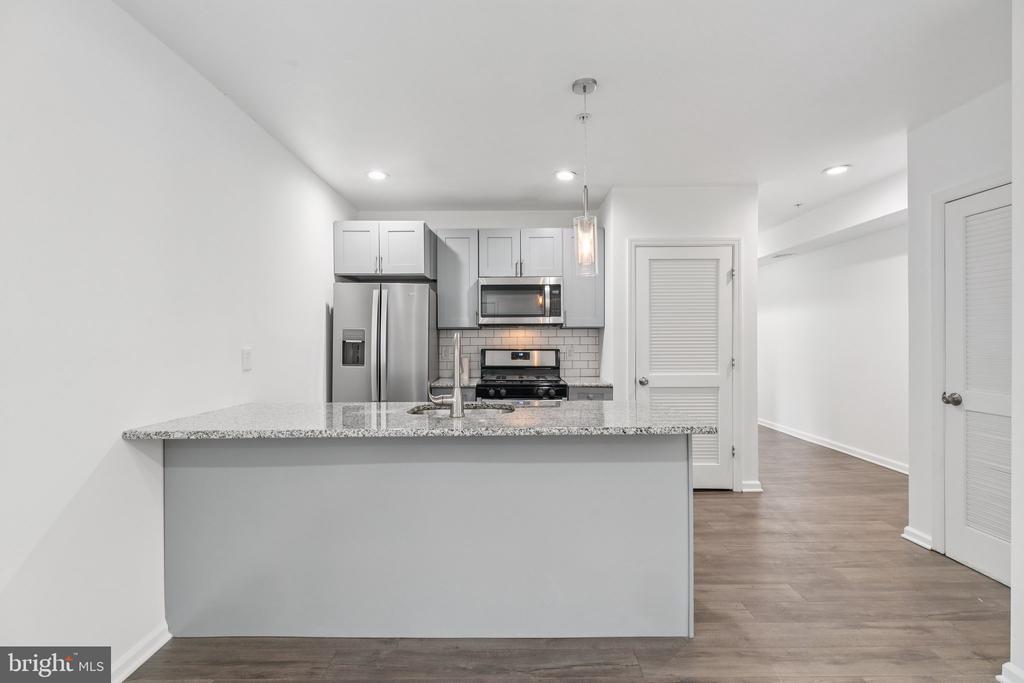 2227 E CUMBERLAND ST #2