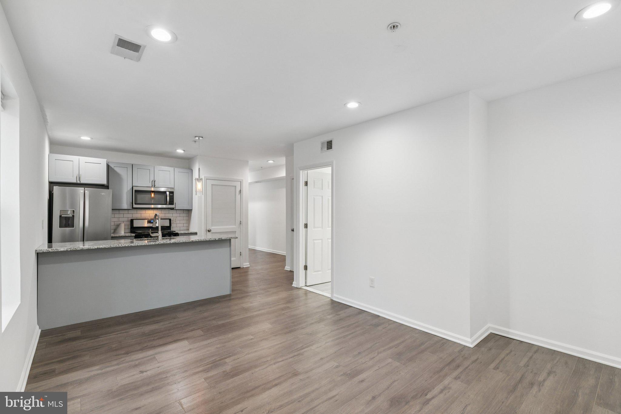 2227 E CUMBERLAND ST #2