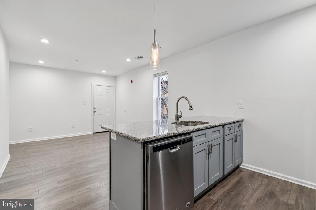 2227 E CUMBERLAND ST #2