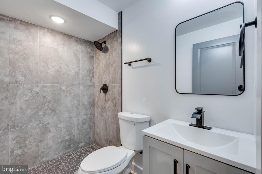 939 W DAUPHIN ST #1