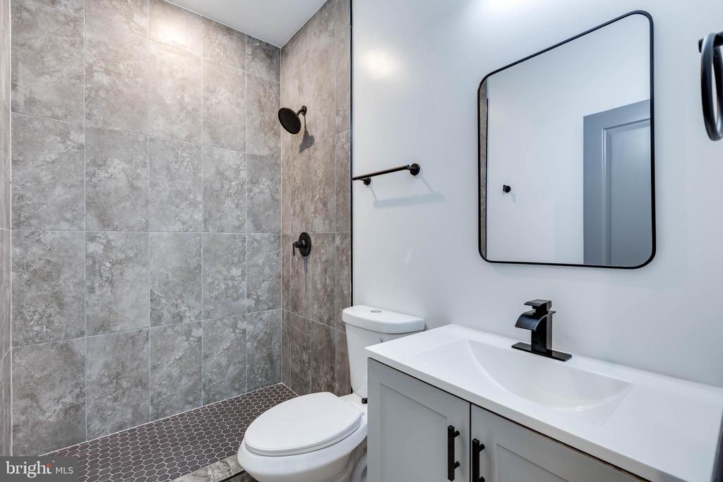 939 W DAUPHIN ST #2
