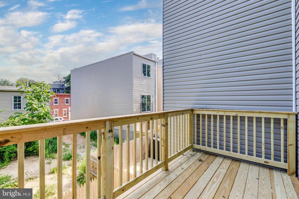 939 W DAUPHIN ST #2