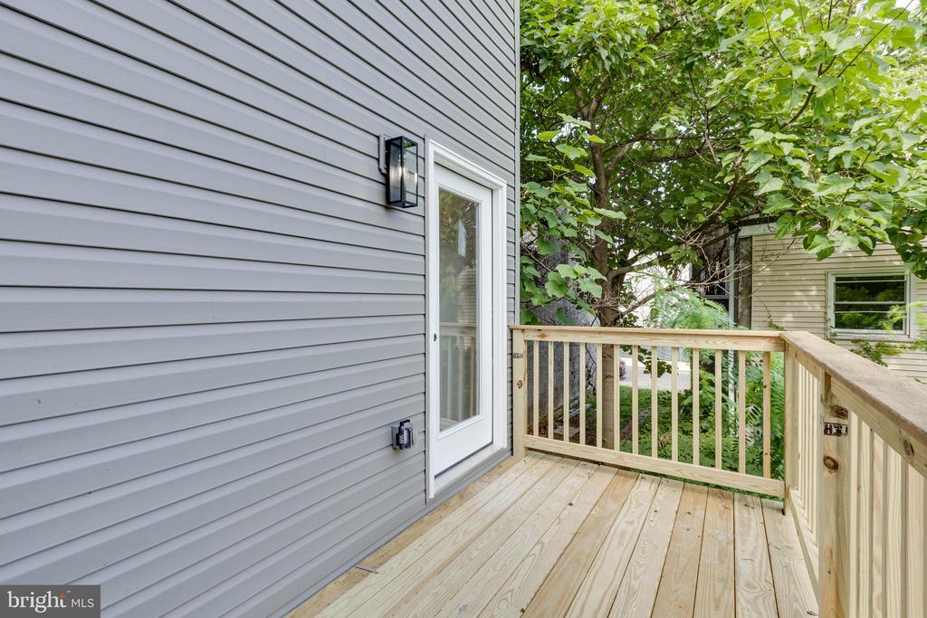 939 W DAUPHIN ST #2