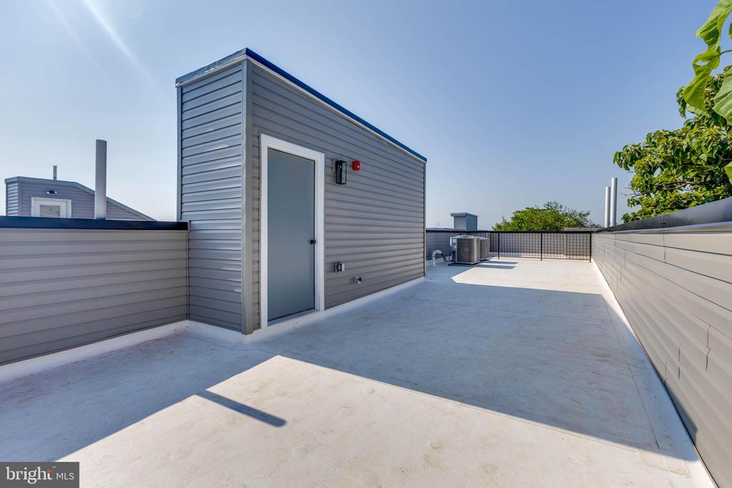 939 W DAUPHIN ST #3
