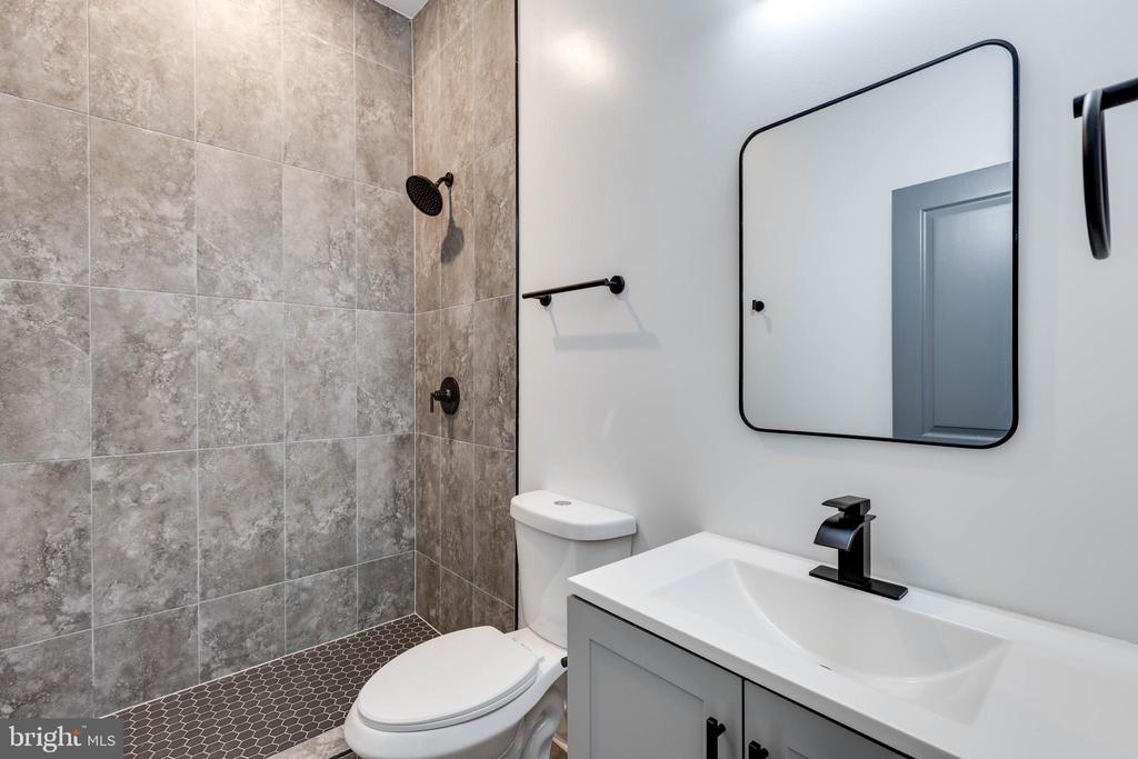 939 W DAUPHIN ST #3