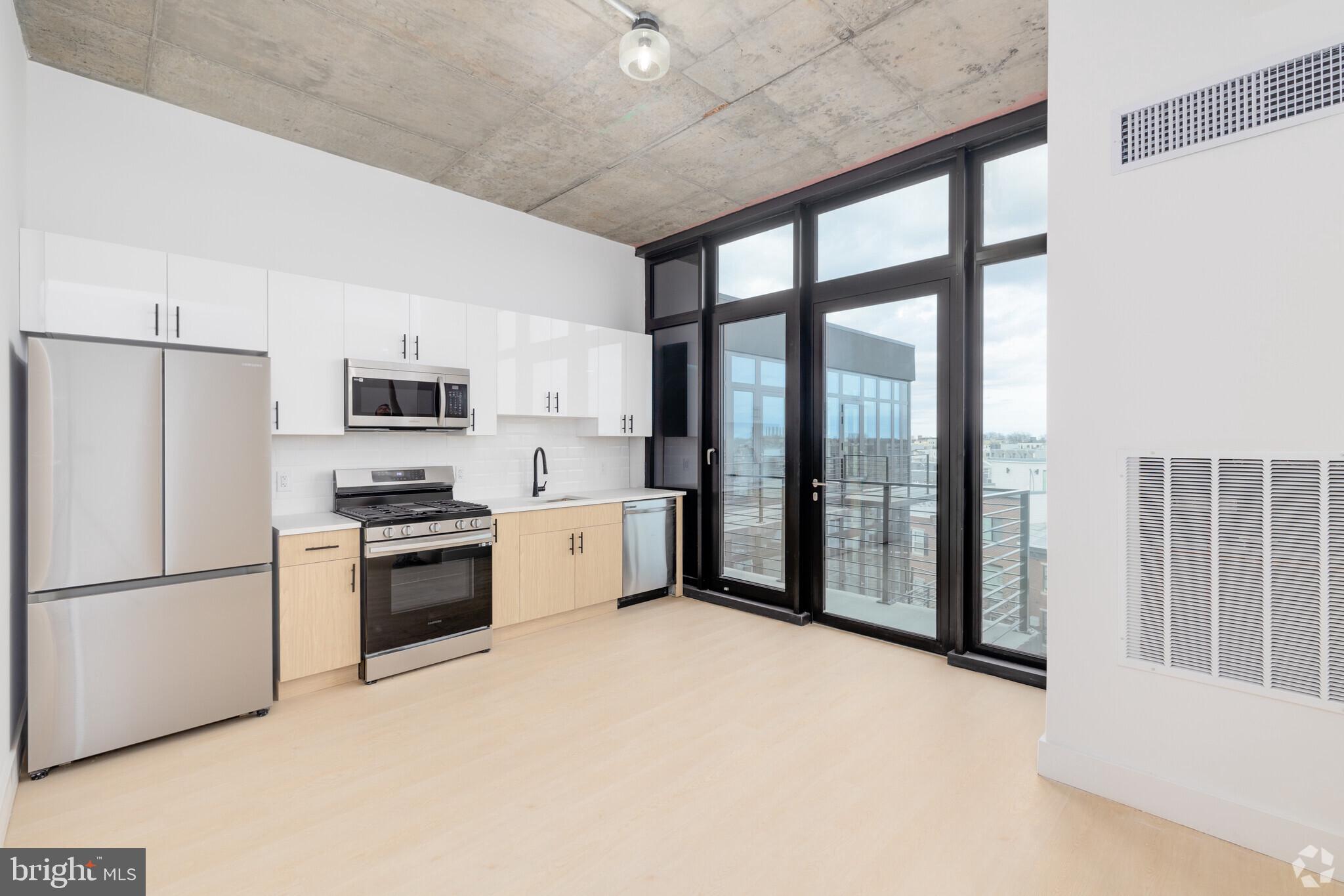 1222 N 2ND ST #402