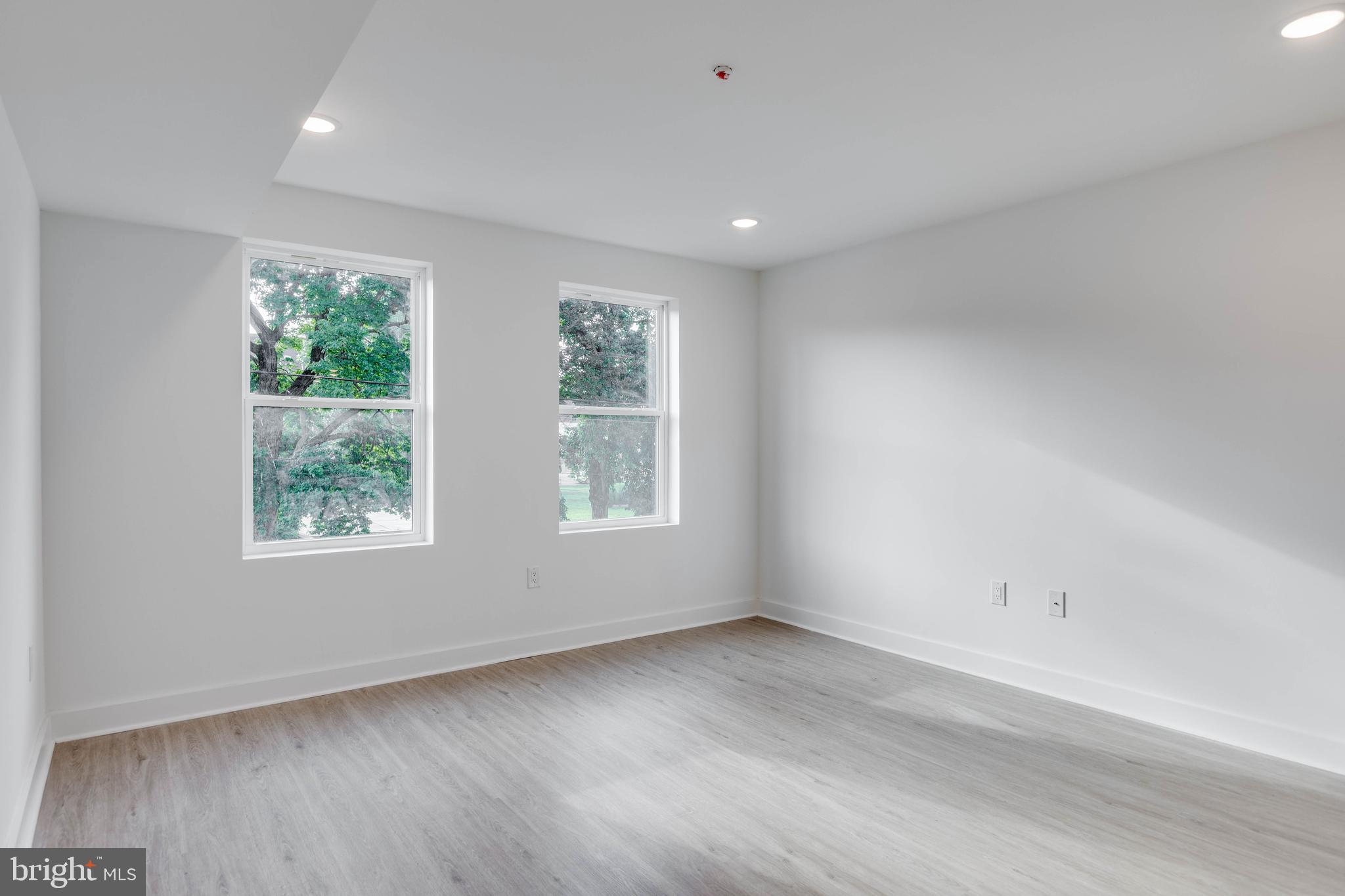 2316 N SYDENHAM ST #2