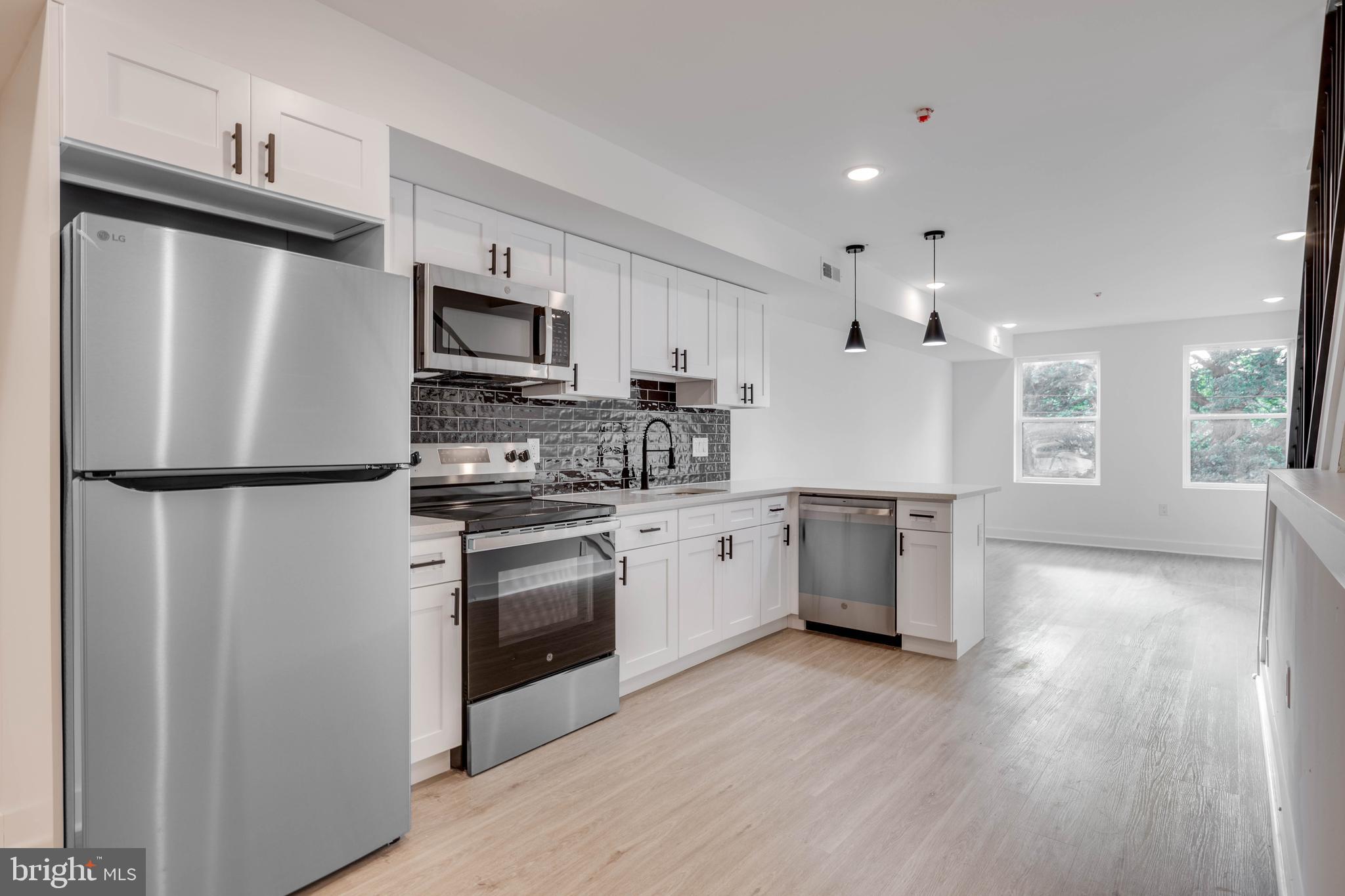 2316 N SYDENHAM ST #2