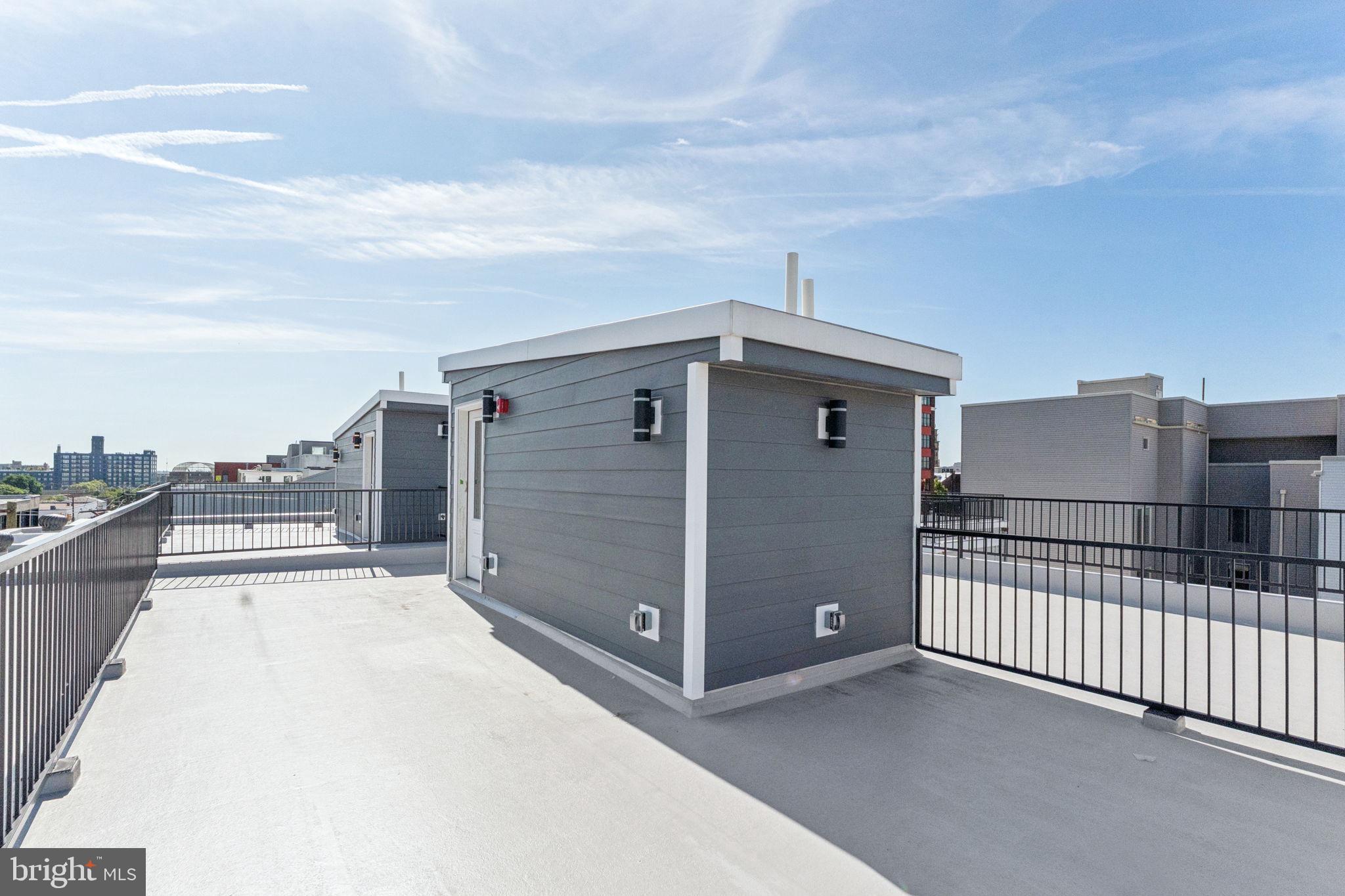 1436 PARRISH STREET 3