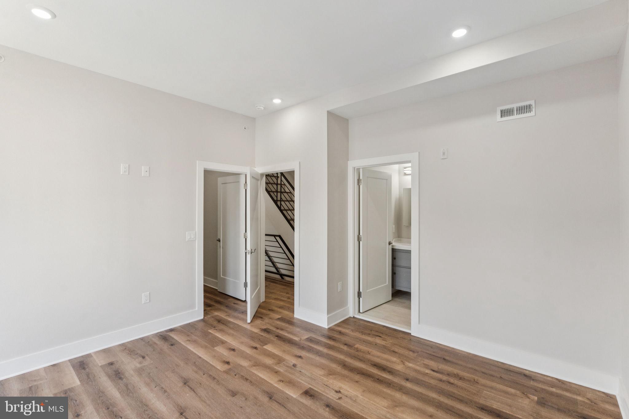 1436 PARRISH STREET 3