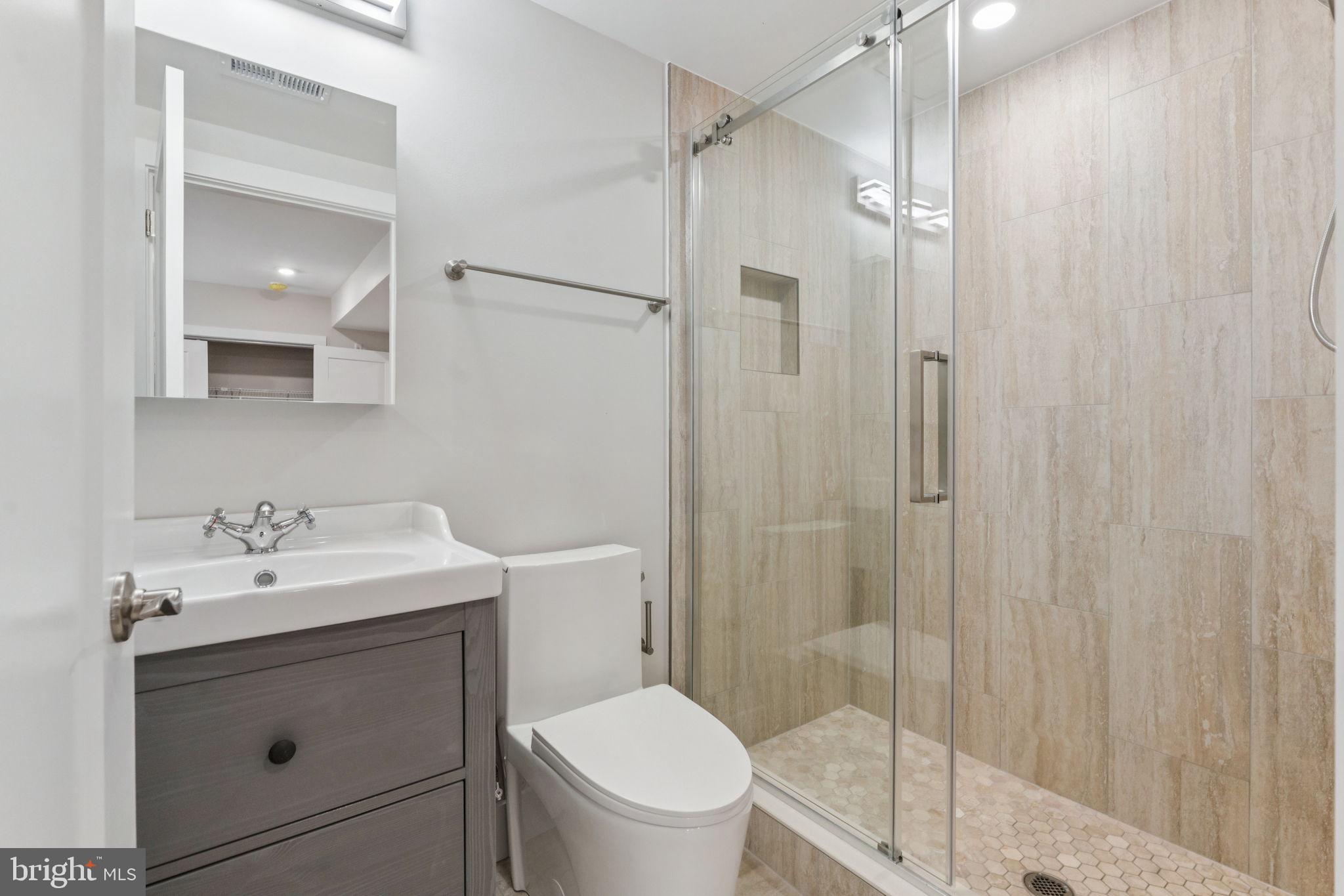 1436 PARRISH STREET 1