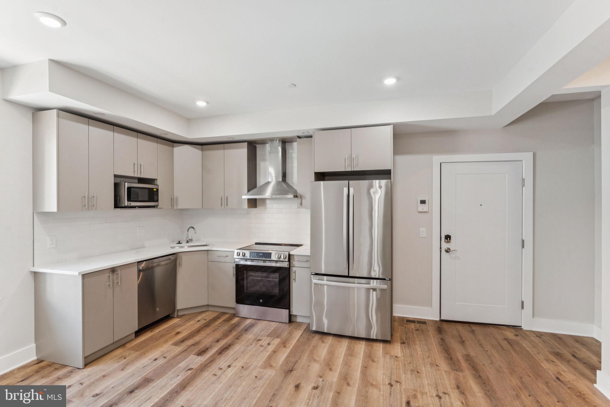 1436 PARRISH STREET 1