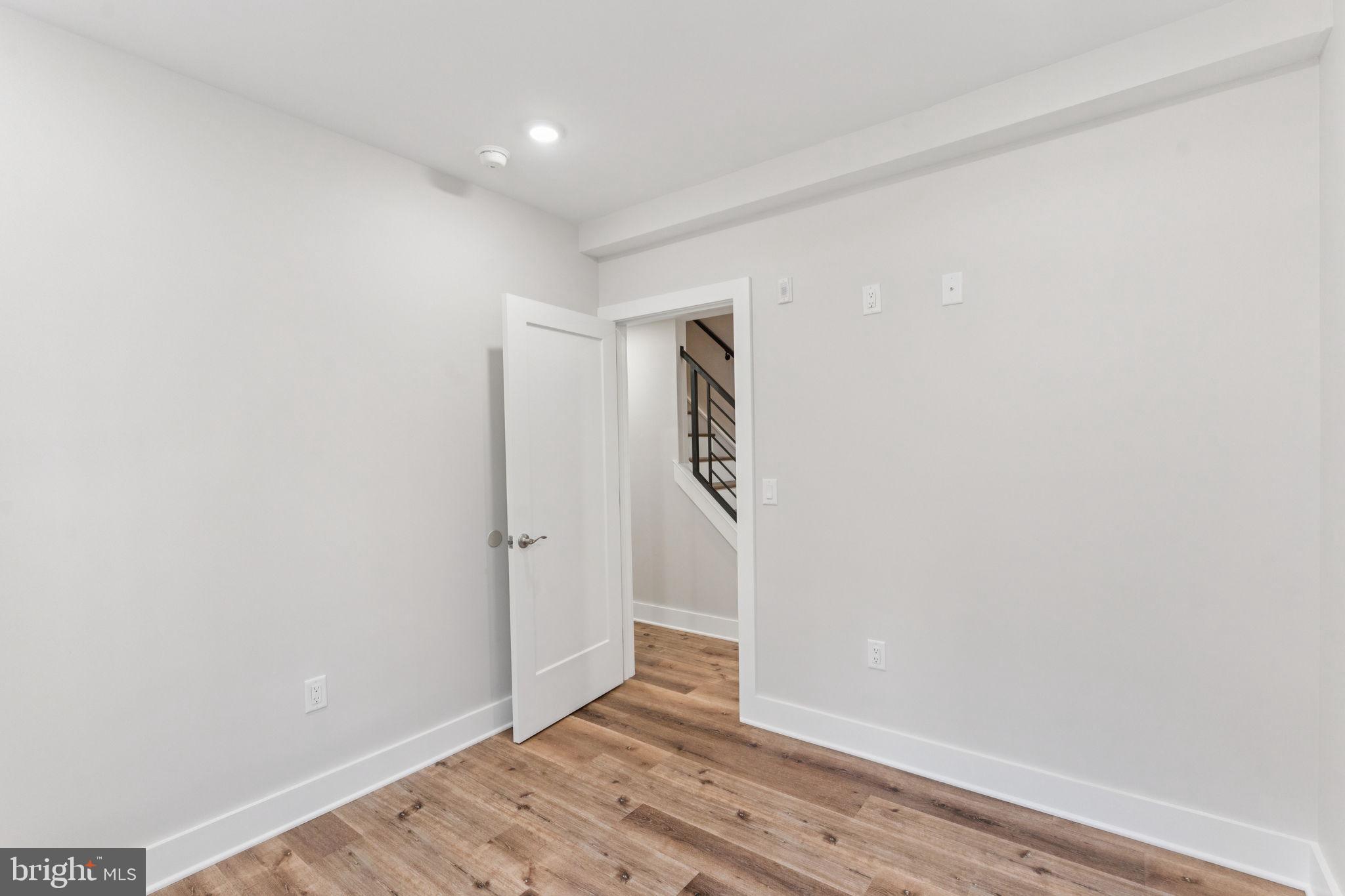 1436 PARRISH STREET 1