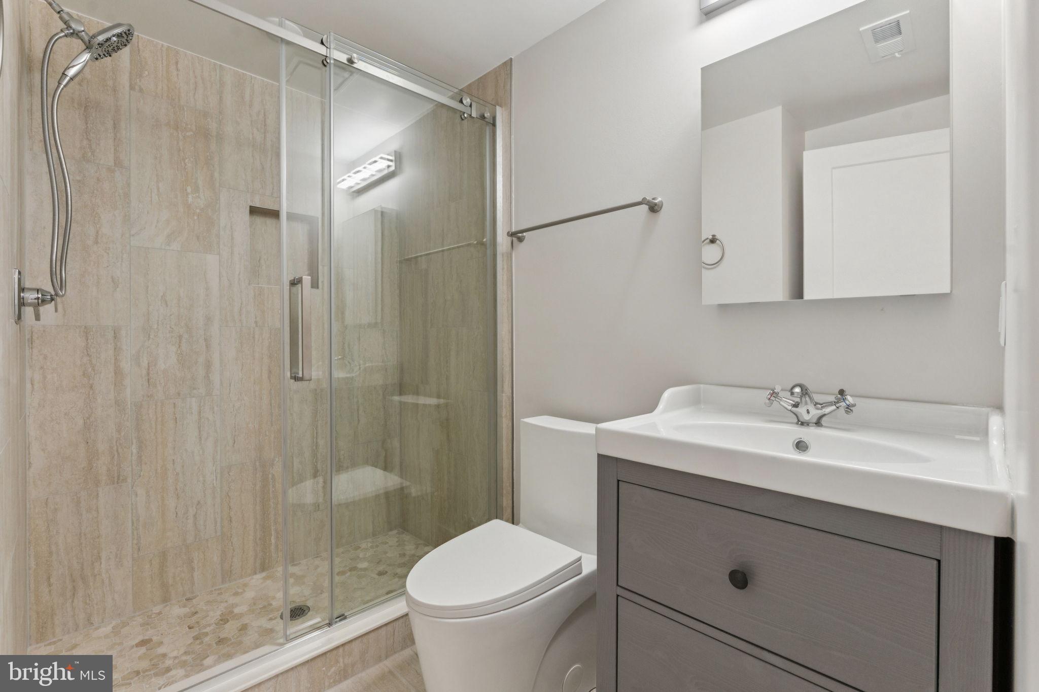 1436 PARRISH STREET 1