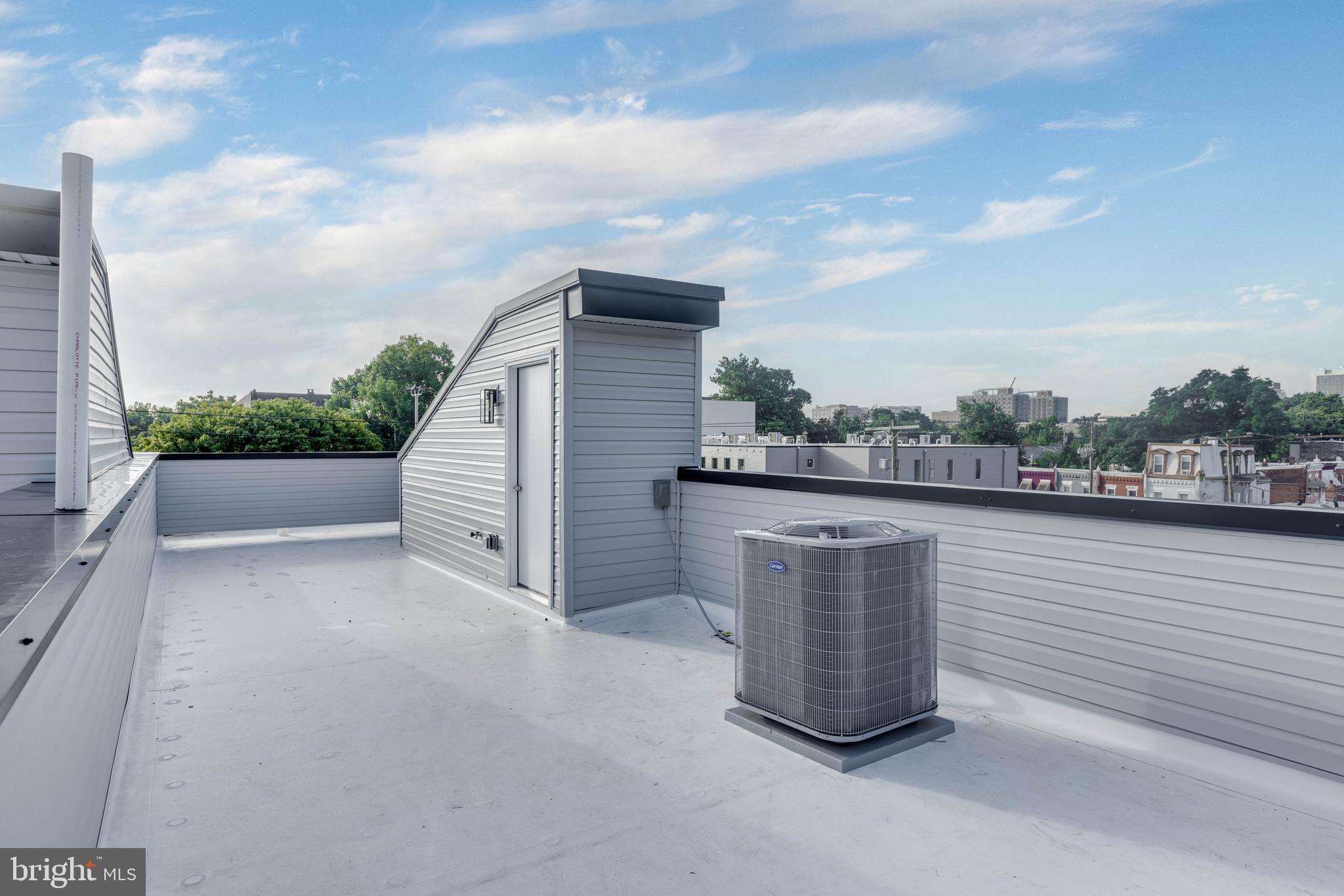 2318 N SYDENHAM ST #2