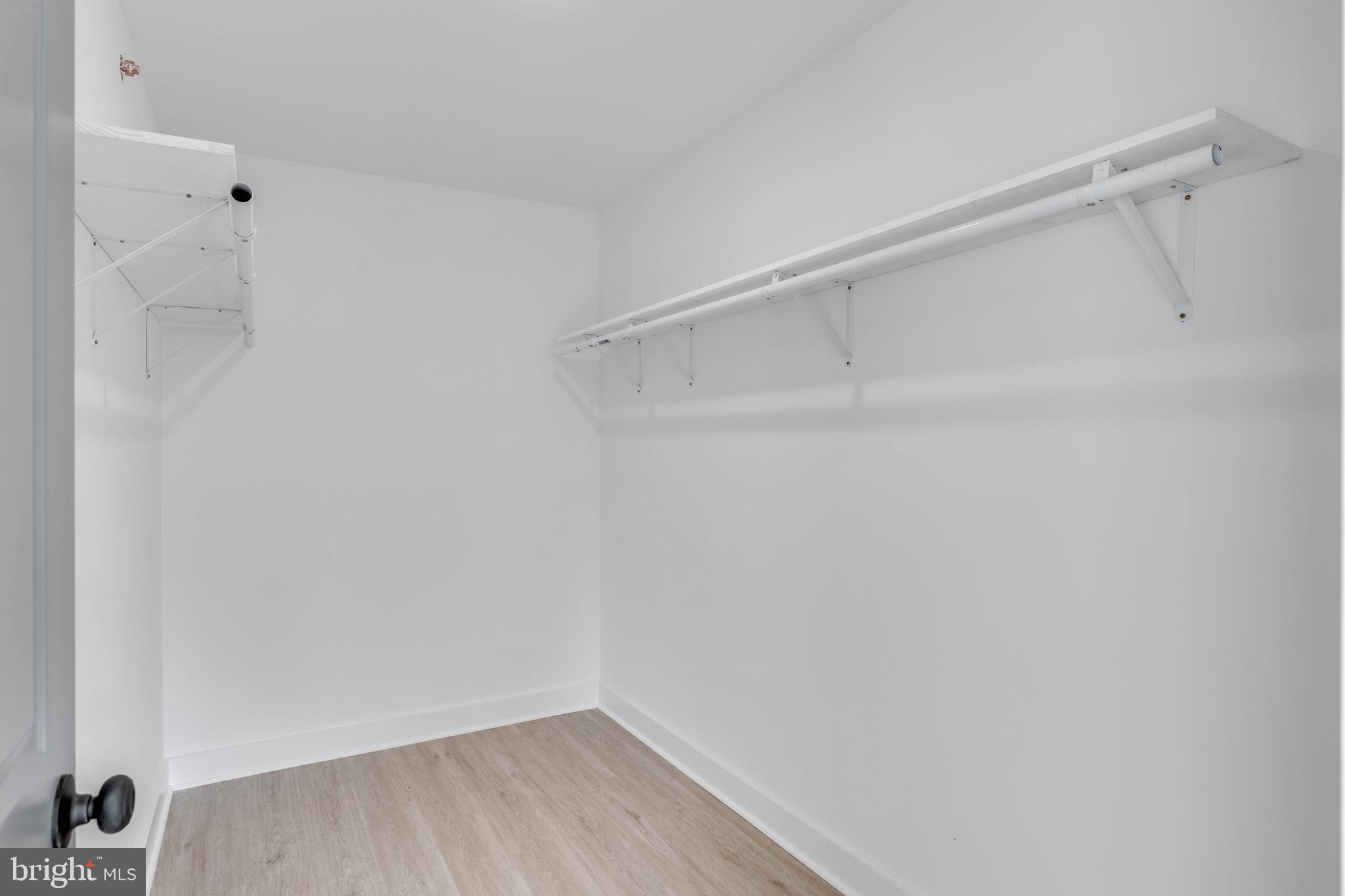 2318 N SYDENHAM ST #2