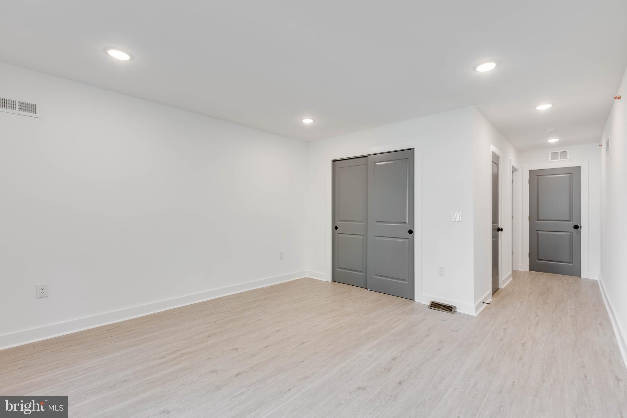 2318 N SYDENHAM ST #2