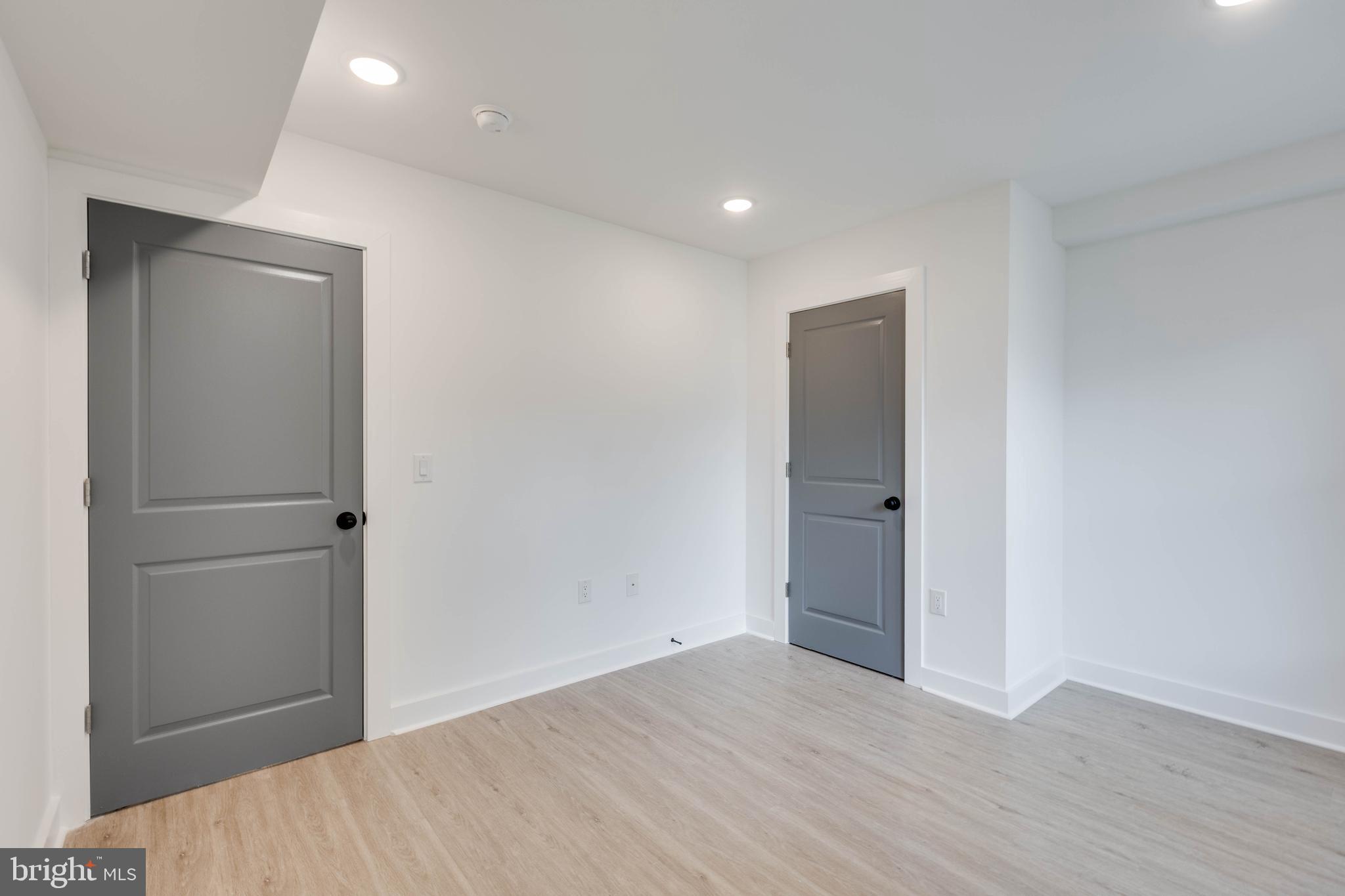 2318 N SYDENHAM ST #2