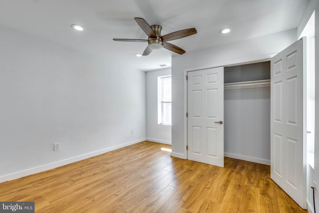 2162 E YORK ST #3