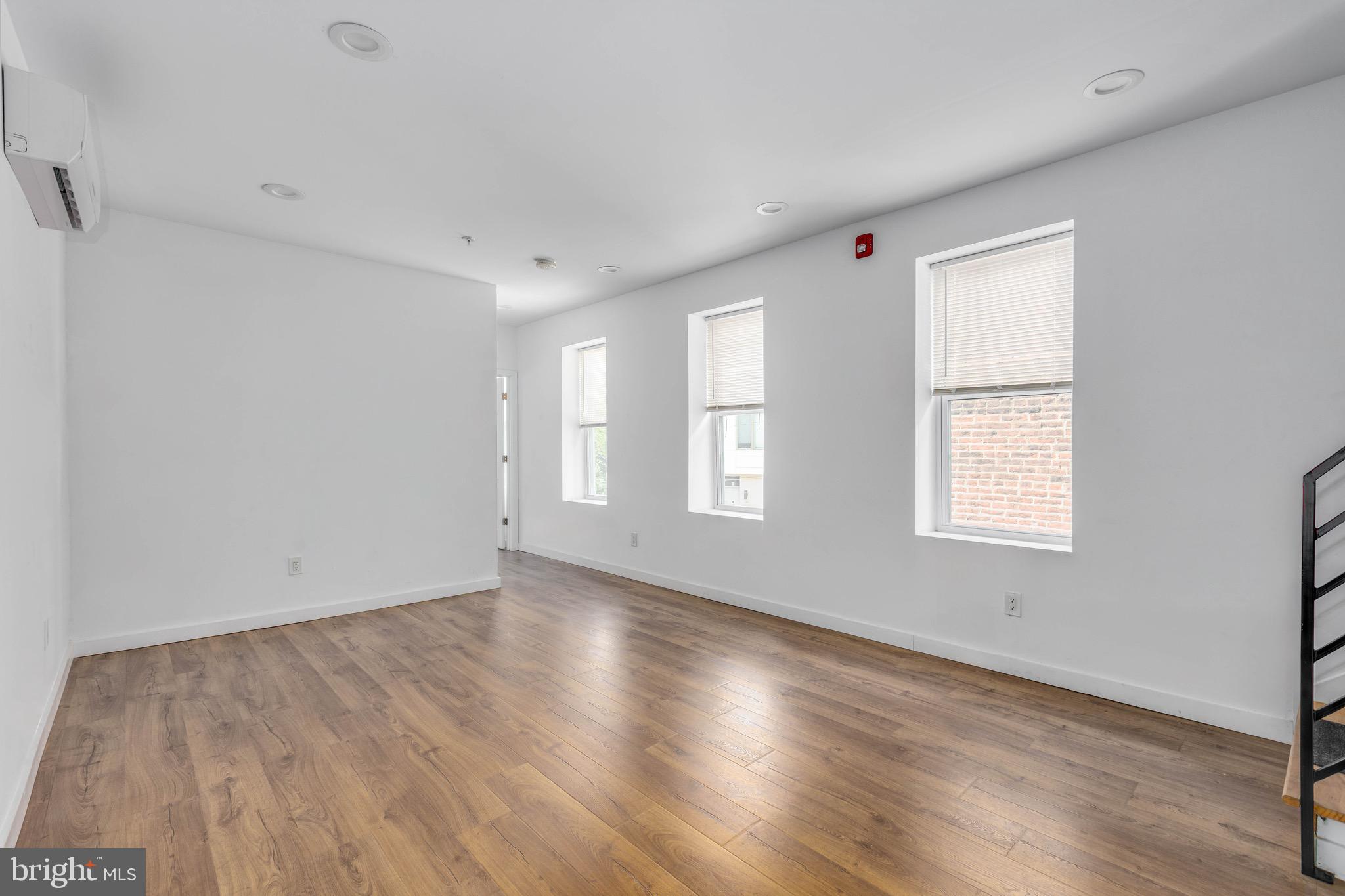 2162 E YORK ST #2