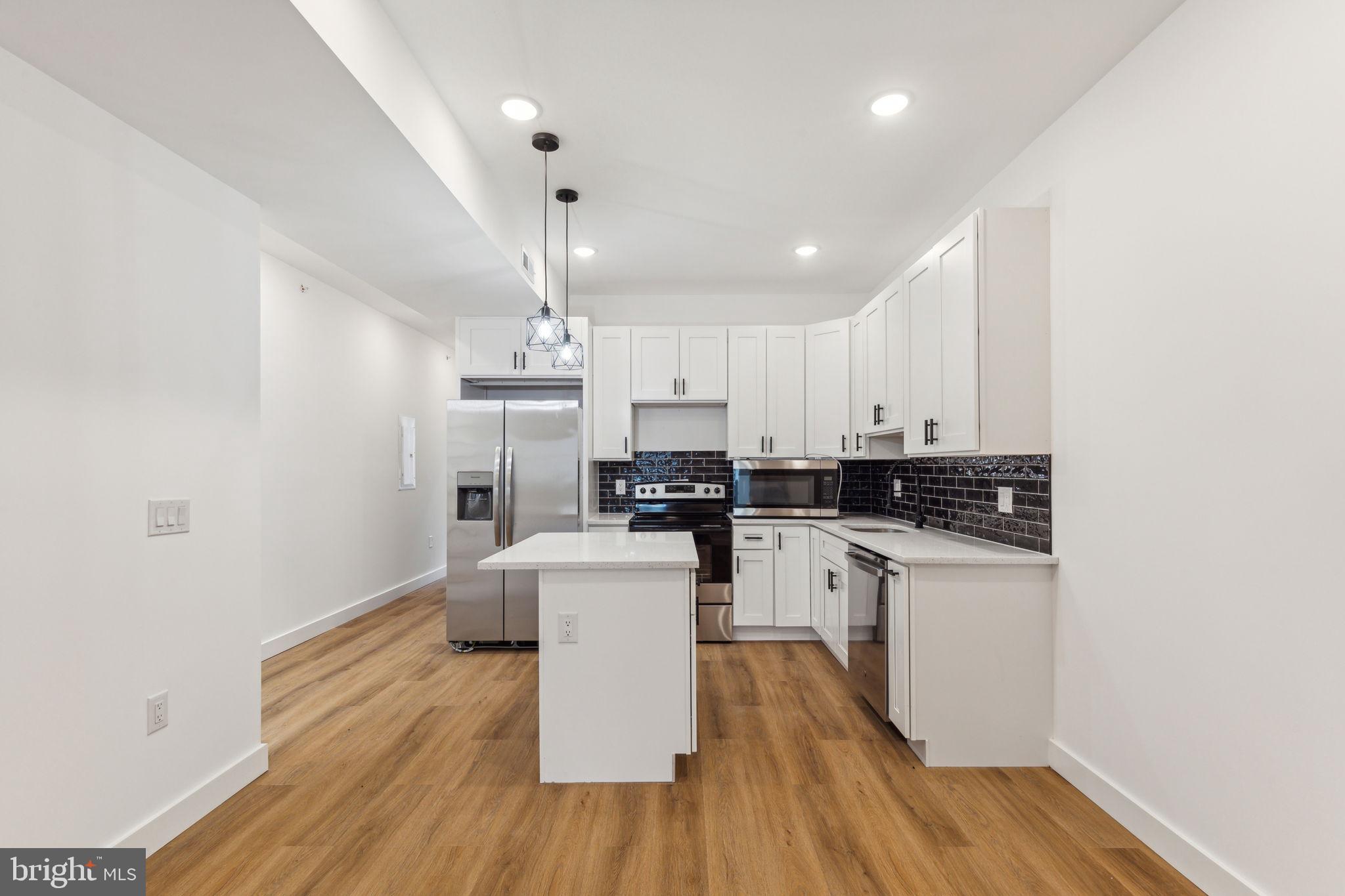 716 W YORK ST #3